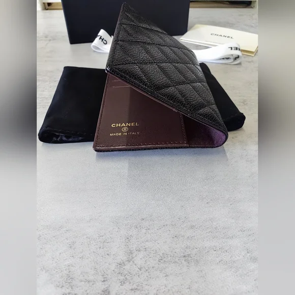 CHANEL Black Quilted Credit Card Holder - Picture 8 of 9